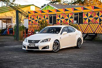 97,000 Km, Sedan, 4968 cc, Petrol engine, Tiptronic