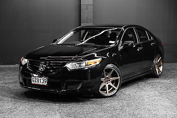 150,000 Km, Sedan, 2354 cc, Petrol engine, Tiptronic