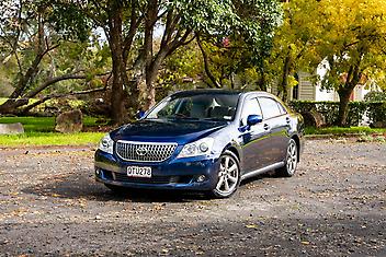 101,000 Km, Sedan, 4290 cc, Petrol engine, Tiptronic