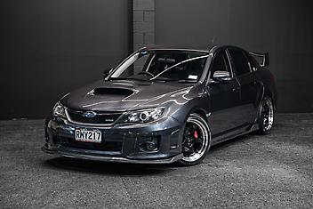 132,000 Km, Sedan, 2457 cc, Petrol engine, Manual