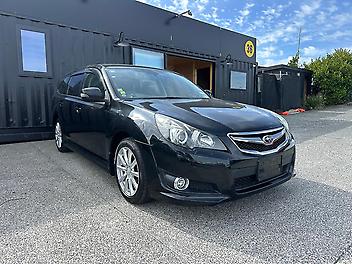81,636 Km, Station Wagon, 2500 cc, Petrol engine, Automatic