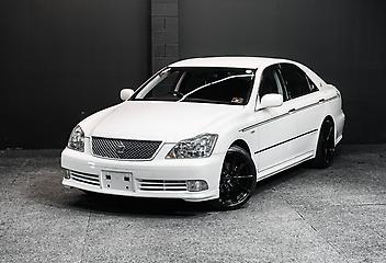 139,811 Km, Sedan, 2499 cc, Petrol engine, Automatic