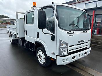 210,353 Km, Truck - Tip Truck, 5200 cc,  engine, MT6