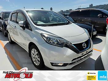 88,180 Km, Hatchback, 1200 cc, Hybrid (Electricity) engine, Automatic