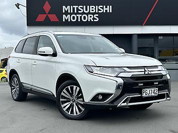 118,703 Km, RV/SUV, 2268112 cc, Diesel engine, Automatic