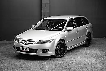 177,000 Km, Station Wagon, 2260 cc, Petrol engine, Manual