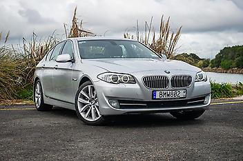 79,784 Km, Sedan, 2979 cc, Petrol engine, Automatic