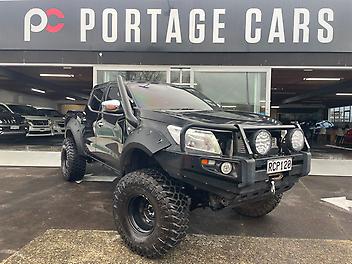 89,500 Km, Ute, 2298 cc, Diesel engine, Automatic