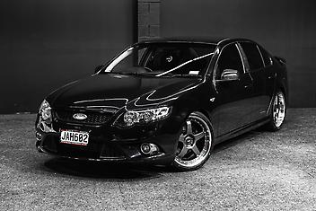 134,000 Km, Sedan, 3984 cc, Petrol engine, Automatic