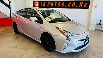 72,817 Km, Sedan, 1797 cc, Hybrid engine, Automatic