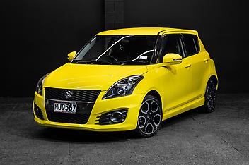 129,531 Km, Hatchback, 1580 cc, Petrol engine, Automatic