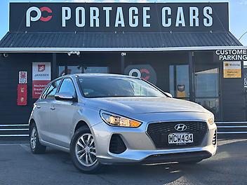 72,952 Km, Hatchback, 1591 cc, Petrol engine, Automatic