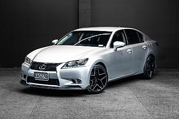 142,021 Km, Sedan, 2499 cc, Petrol engine, Automatic