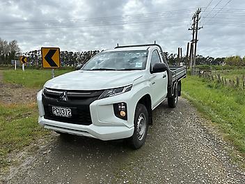 110,000 Km, Ute, 2442 cc, Diesel engine, 6 Speed Auto