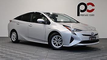 92,907 Km, Hatchback, 1800 cc, Hybrid engine, Automatic