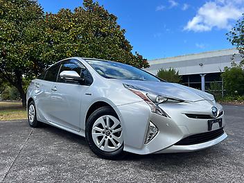 97,118 Km, Hatchback, 1800 cc, Hybrid engine, Automatic