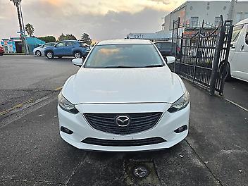 127,230 Km, Sedan, 2000 cc, Petrol engine, Automatic