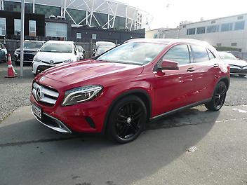 103,000 Km, Hatchback, 2000 cc, Petrol engine, paddle shift automatic