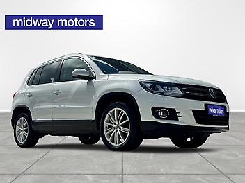 125,411 Km, Hatchback, 1984 cc, Petrol engine, Automatic