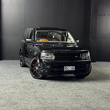 168,000 Km, Rv-suv, 4990 cc, Petrol engine, Automatic