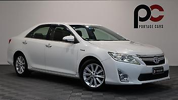 124,323 Km, Sedan, 2500 cc, Hybrid engine, Automatic
