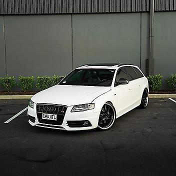 120,138 Km, Station Wagon, 2995 cc, Petrol engine, Automatic