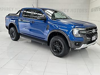 13,800 Km, Utility, 1996 cc, Diesel engine, 10 Speed Automatic