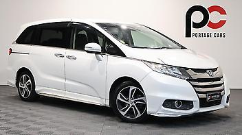 140,340 Km, Station Wagon, 2356 cc, Petrol engine, Automatic