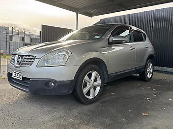 151,060 Km, SUV, 1990 cc, Petrol engine, Automatic