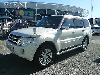 183,000 Km, SUV / 4x4, 3200 cc, Diesel engine, automatic