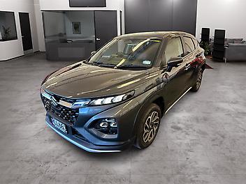 23,000 Km, RV-SUV, 1462 cc, Hybrid (Electricity) engine, 6 Speed Auto