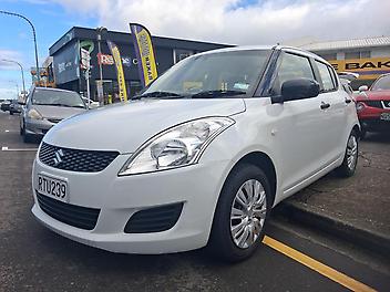 146,545 Km, Hatchback, 1372 cc, Petrol engine, Manual
