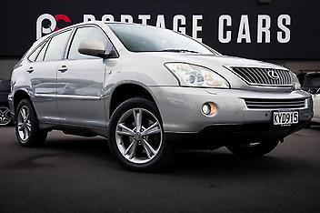 114,895 Km, RV-SUV, 3311 cc, Hybrid engine, Automatic