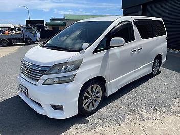 195,085 Km, People Movers, 2360 cc, Petrol engine, CVT