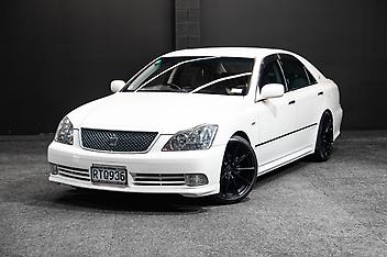 91,000 Km, Sedan, 2994 cc, Petrol engine, Automatic
