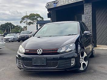 99,969 Km, Hatchback, 2000 cc, Petrol engine, Automatic