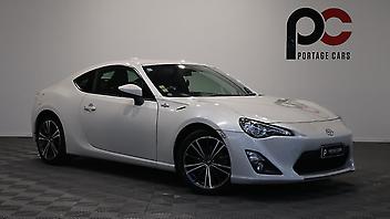 131,371 Km, Coupe, 2000 cc, Petrol engine, Automatic