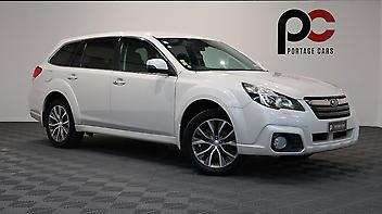 122,831 Km, Hatchback, 2500 cc, Petrol engine, Automatic