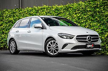 61,033 Km, Hatchback, 1400 cc, Petrol engine, Automatic