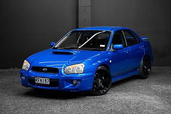 161,000 Km, Sedan, 1994 cc, Petrol engine, Manual