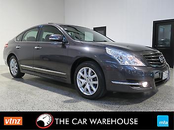 182,913 Km, Sedan, 3498 cc, Petrol engine, Automatic