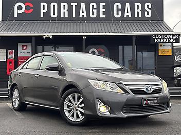 61,549 Km, Sedan, 2493 cc, Hybrid engine, Automatic