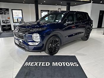 17,000 Km, Station Wagon, 2488 cc, Petrol engine, CVT