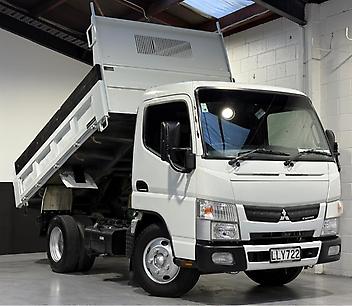 147,100 Km, Truck - Tip Truck, 2998 cc, Diesel engine, Manual