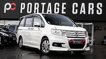 115,670 Km, Station Wagon, 1997 cc, Petrol engine, Automatic