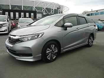 72,000 Km, Station Wagon, 1500 cc, Hybrid (Electric) engine, automatic