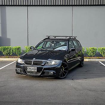 133,376 Km, Station Wagon, 2990 cc, Petrol engine, Automatic