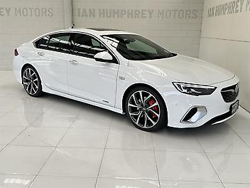 72,200 Km, Sedan, 3564 cc, Petrol engine, 9 Speed Automatic