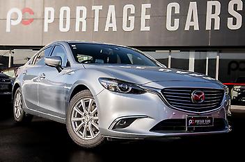 21,323 Km, Hatchback, 2488 cc, Petrol engine, Automatic