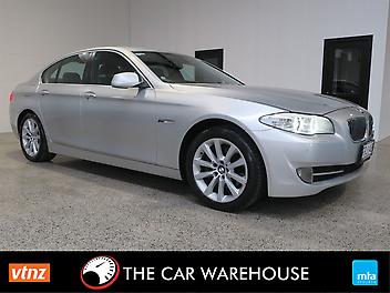 117,645 Km, Sedan, 2990 cc, Petrol engine, Automatic